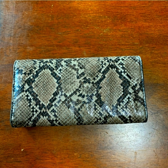 Nine West Wallet ( Like New Condition) - Picture 3 of 4